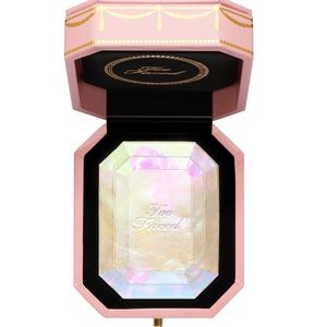 BRAND NEW Too Faced Diamond Light Highlighter